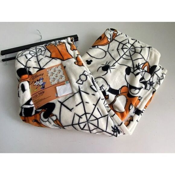 Disney Halloween Throw Blanket Mickey Minnie Mouse Pumpkin Jack O Lantern Soft - Picture 1 of 9